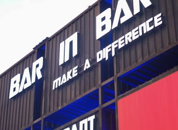 Bar in Bar