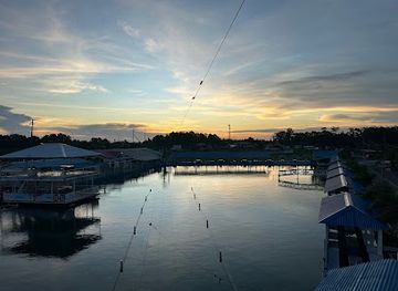 guyana/kanuku-mountains/nightclub/park-square-funcity