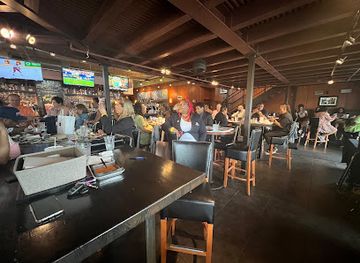 illinois/bolingbrook/nightclub/bar-louie-the-promenade-bolingbrook