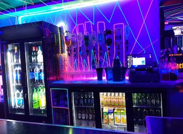 france/brittany-coast/nightclub/club-la-guinguette