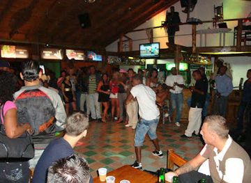 dominican-republic/sierra-de-bahoruco/nightclub/batey-drinks-house