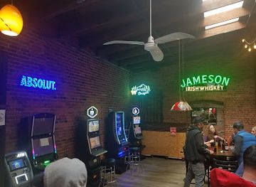 oregon/bend/nightclub/wall-st-bar