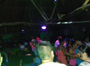 guatemala/puerto-barrios/nightclub/la-palapa-de-bayside