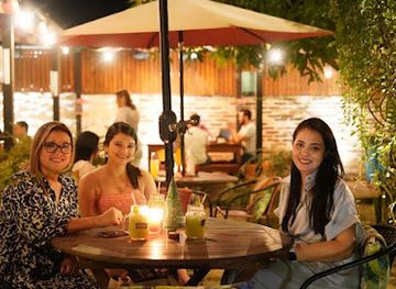 honduras/gracias/nightclub/villa-santos-cafe-bistro