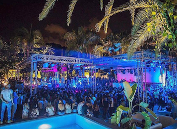 italy/sicily/nightclub/banacher-discoteca