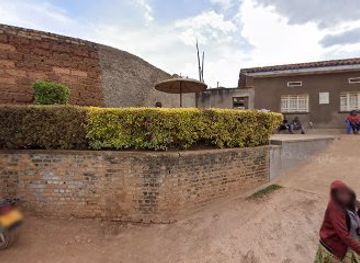 rwanda/butare/nightclub/bar-dancing-iwacu