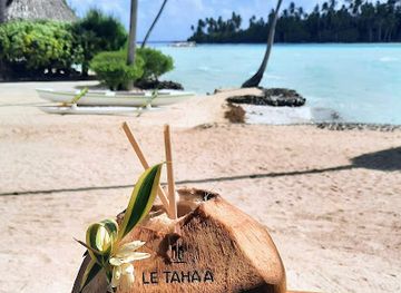 french-polynesia/taha-a/nightclub/manuia-bar