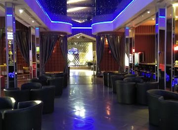 turkmenistan/garagum-canal/nightclub/british-pub