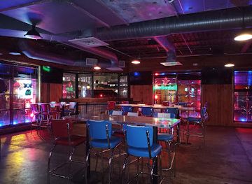 tennessee/memphis/downtown/nightclub/tin-roof