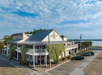 florida/apalachicola/nightclub/owl-cafe