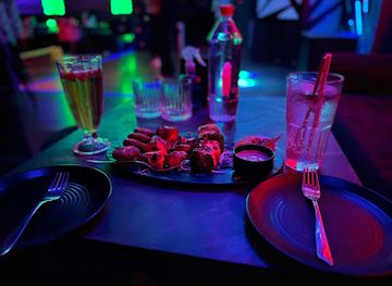 india/delhi/lodhi-gardens/nightclub/strings-musical-bar