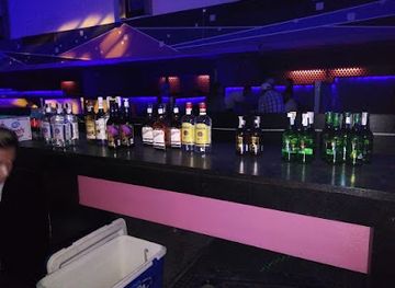 indonesia/surabaya/tunjungan/nightclub/new-paradise-executive-club