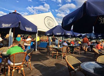 maine/kennebunkport/nightclub/arundel-wharf-seafood-cocktail-bar-craft-beer
