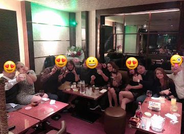 japan/fukuoka/nakasu/nightclub/royal-queen-international-lounge-karaoke