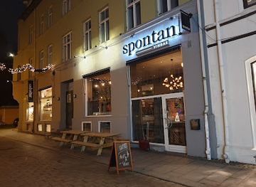 norway/svalbard/nightclub/spontan-wine-bar