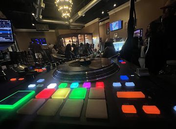 texas/sugar-land/nightclub/emit-cigars