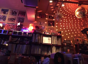 japan/hiroshima/shukkeien-garden/nightclub/wunderbar-stevie-s