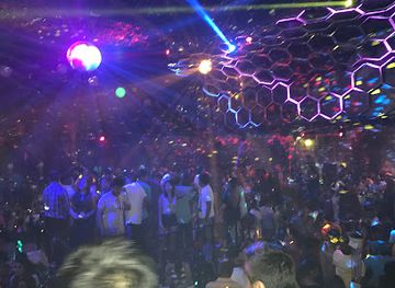 Tony’s by Nashaa Club