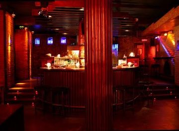 spain/madrid/nightclub/moe