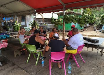 french-polynesia/nuku-hiva/nightclub/snack-vaeaki