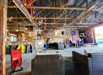 florida/st-george-island/nightclub/high-five-dive-bar