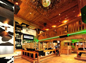 austria/paznaun/nightclub/freeride