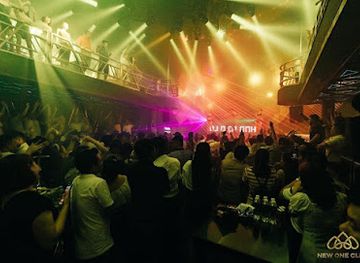 vietnam/cat-ba-island/nightclub/newone-night-club