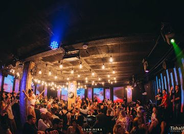 Club Nika B7