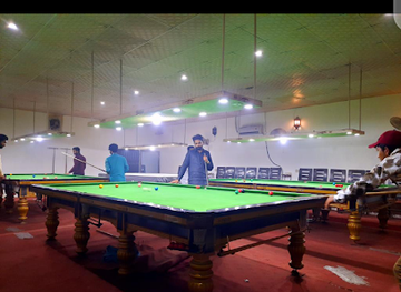 pakistan/faisalabad/nightclub/koh-i-noor-snooker-club