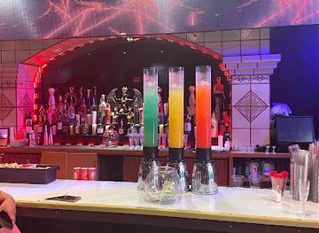 illinois/cicero/nightclub/the-luxur