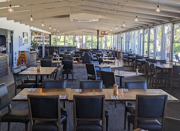 australia/cradle-mountain-lake-st-clair-national-park/nightclub/tavern-bar-bistro