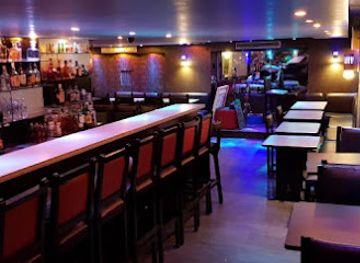 lebanon/beirut/hamra/nightclub/yamsehrni