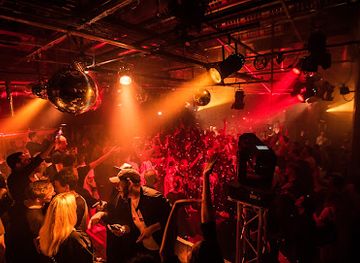 Club Backdoor