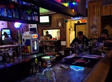 oregon/hood-river/nightclub/red-carpet-inn