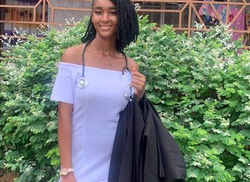 sierra-leone/tokeh-beach/nightclub/p-lax-lounge