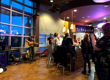 arkansas/rogers/nightclub/after-5