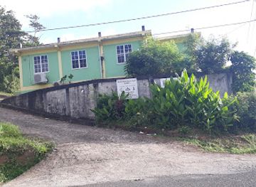 dominica/castle-bruce/nightclub/castle-bruce-farmer-service-centre