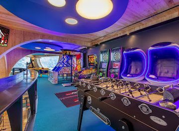 france/avoriaz/nightclub/le-strike-roc-avoriaz-bowling