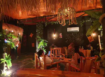 Ponkys Cocktail Lounge