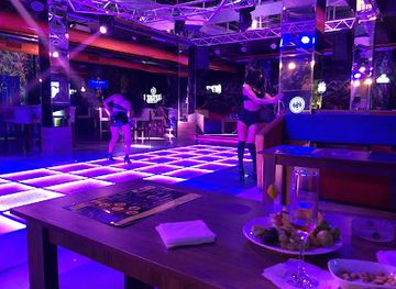 Status Club Baku