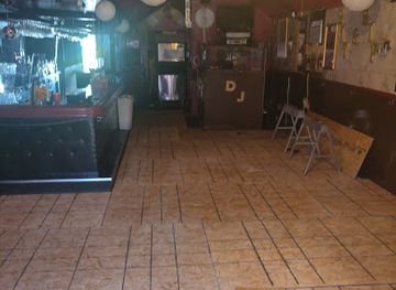 missouri/st-louis/forest-park/nightclub/sit-sip