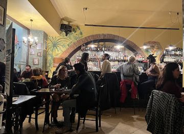 italy/pisa/nightclub/bar-mocambo