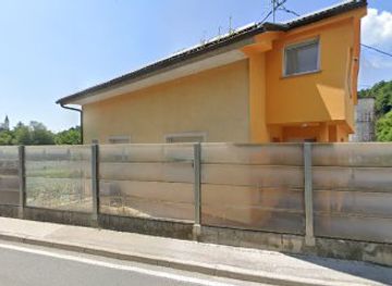 slovenia/kamnik/nightclub/trebusna-plesalka-hasna