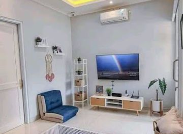 indonesia/west-sulawesi/nightclub/kuu-tung-guu