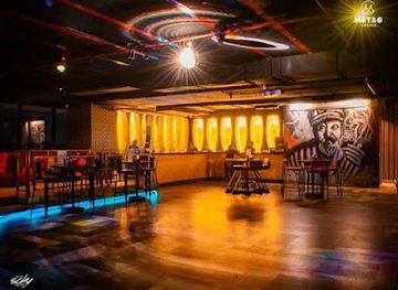 india/pune/koregaon-park/nightclub/metro-lounge-and-bar