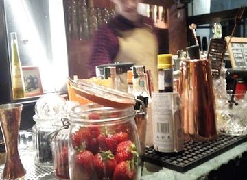 italy/parma/nightclub/movida-cafe