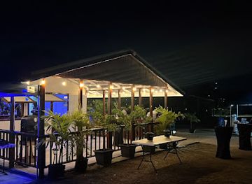 barbados/oistins/nightclub/liquido-bar