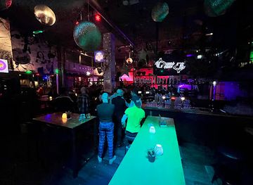 netherlands/rotterdam/delfshaven/nightclub/ferry