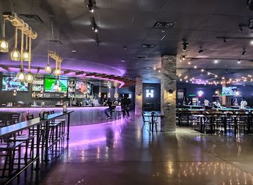 texas/irving/nightclub/hangout-restaurant-sports-club