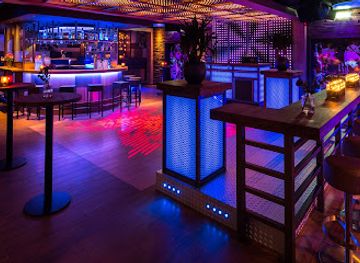 netherlands/twente/nightclub/dancing-bruins